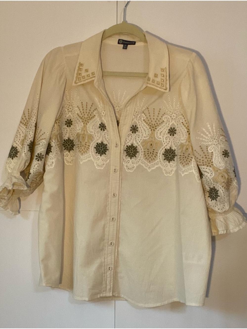 Democracy 1X Cream Colored Embroidered Collared Button-Down Puff Sleeve Blouse - Picture 10 of 10